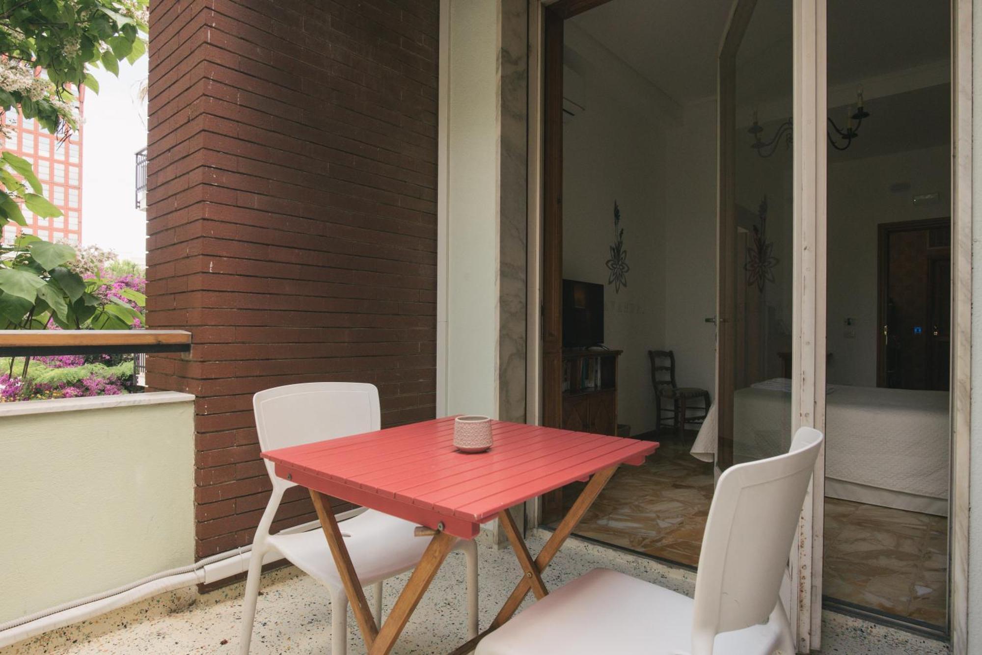 Locanda Dei Buoni E Cattivi Cagliari Extérieur photo