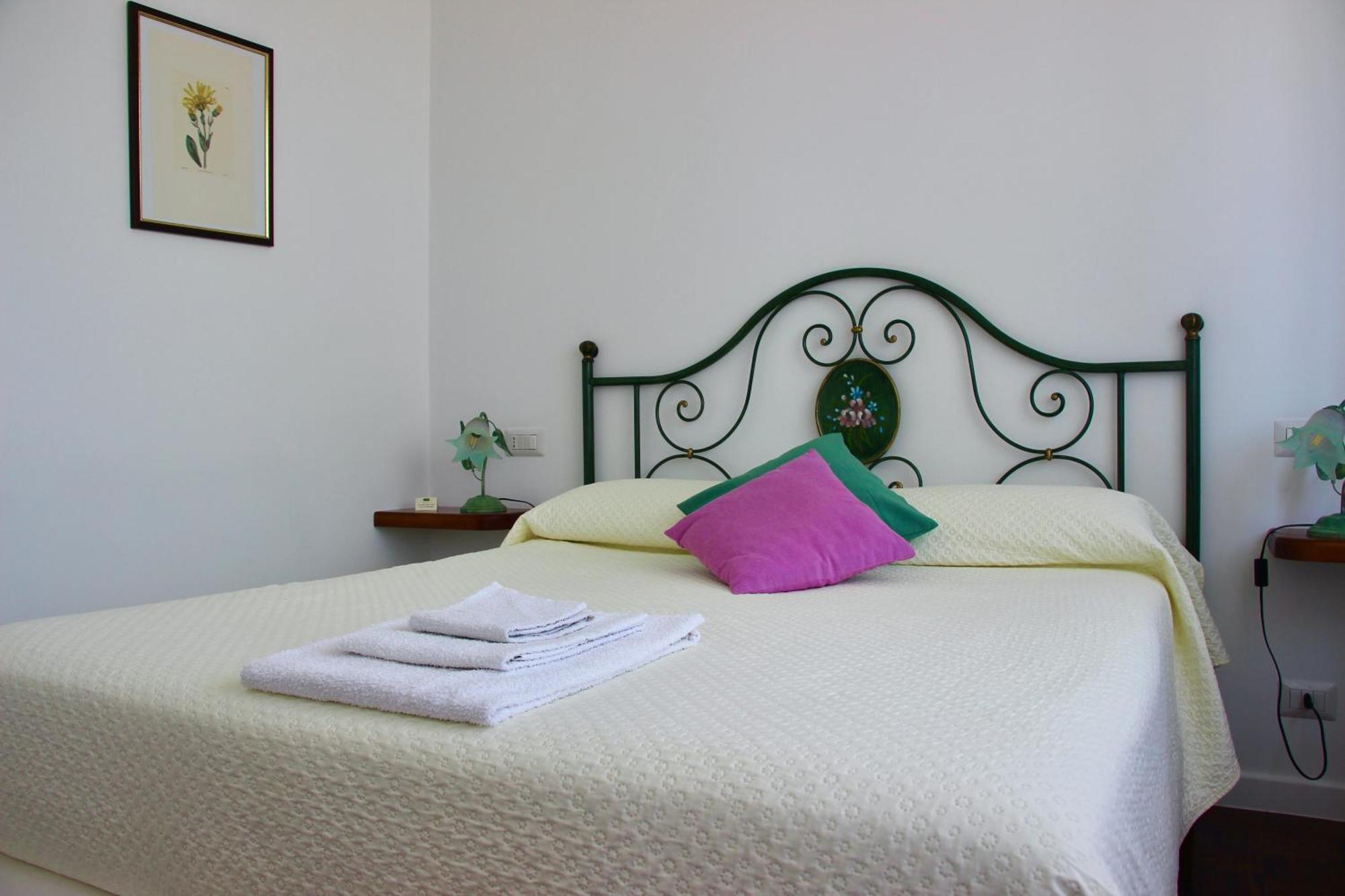 Locanda Dei Buoni E Cattivi Cagliari Extérieur photo
