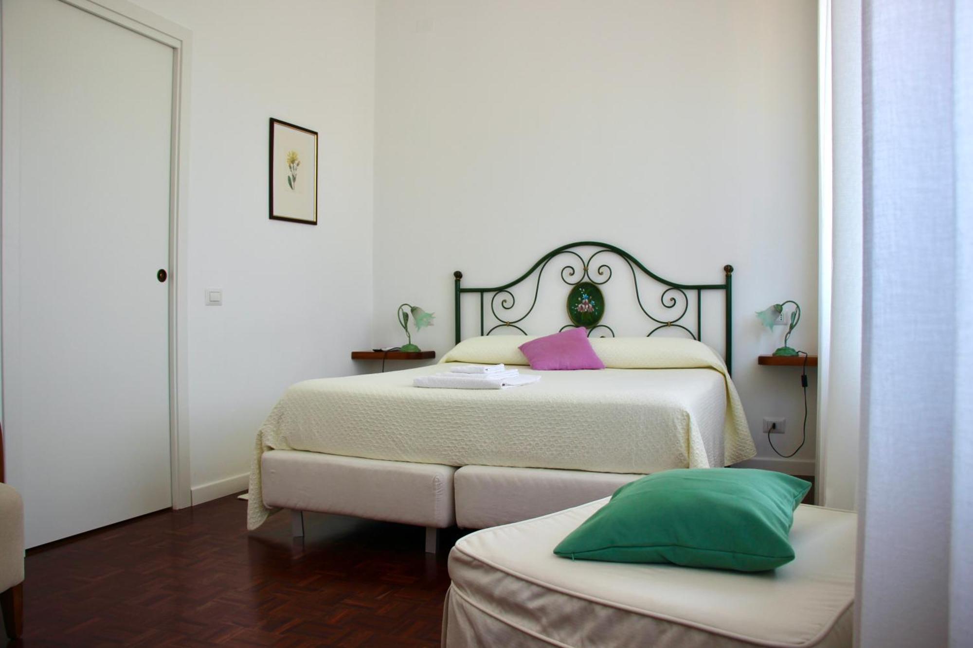 Locanda Dei Buoni E Cattivi Cagliari Extérieur photo